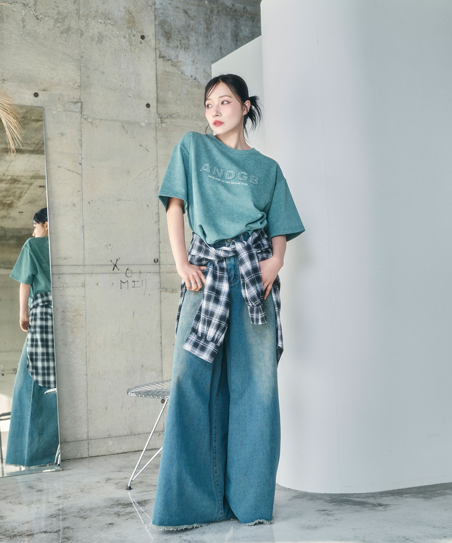 UNISEX スタッズケミカルT