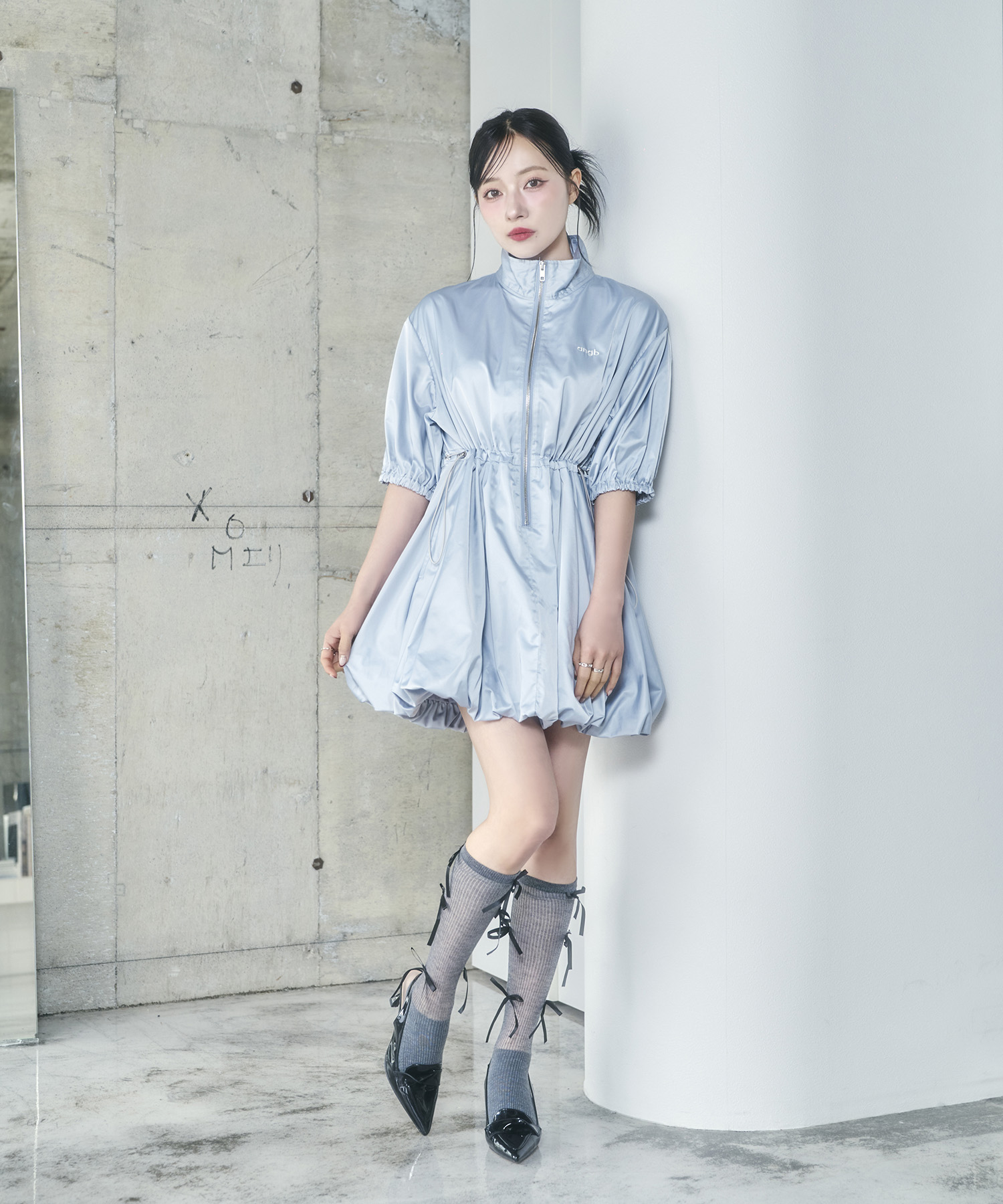 バルーンシルエットハイネックワンピ