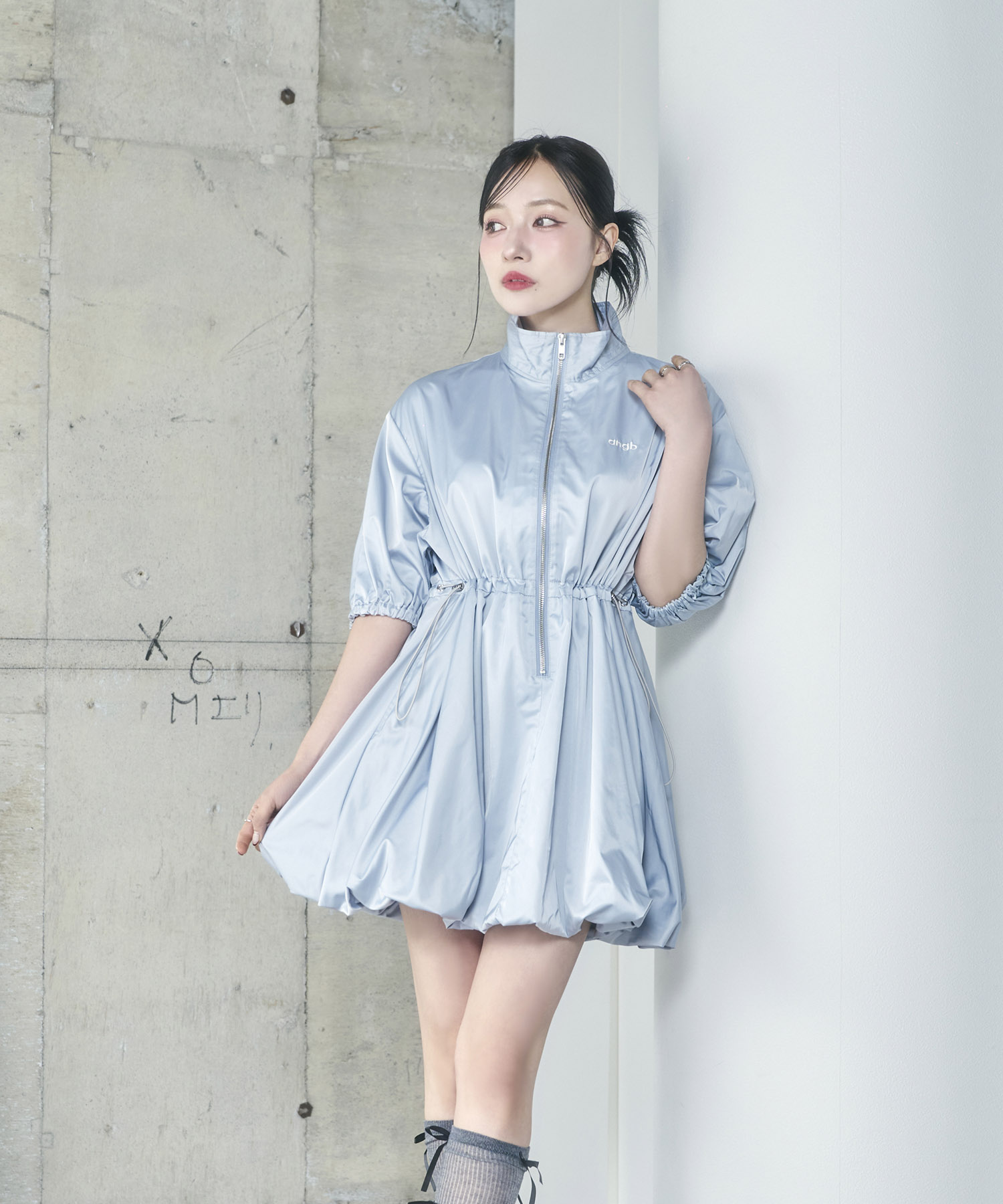 バルーンシルエットハイネックワンピ