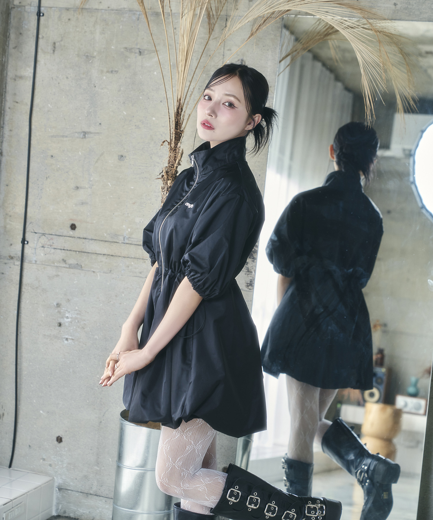 バルーンシルエットハイネックワンピ