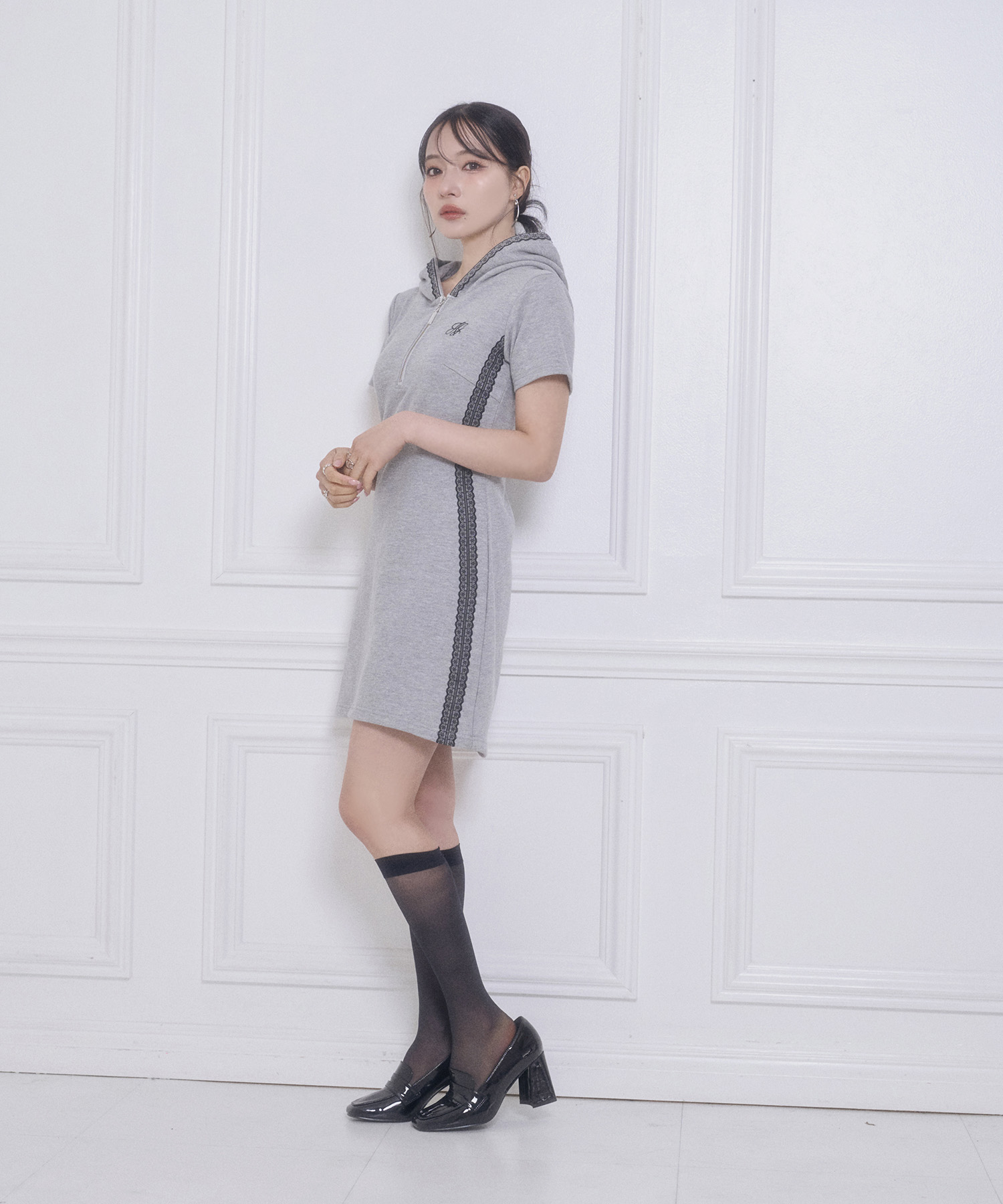 レースラインフーディワンピ