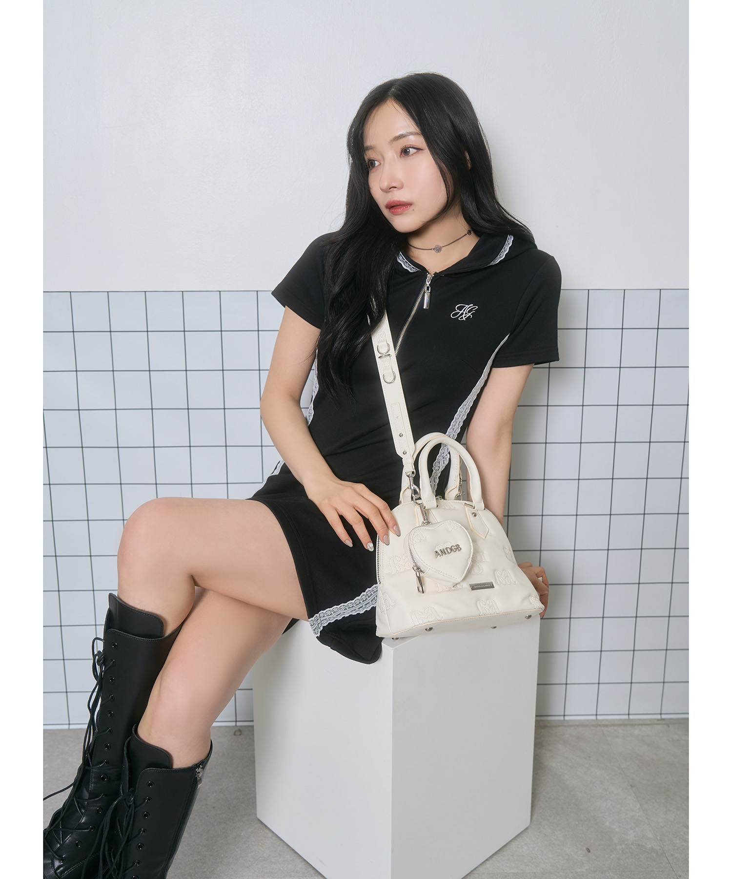 レースラインフーディワンピ