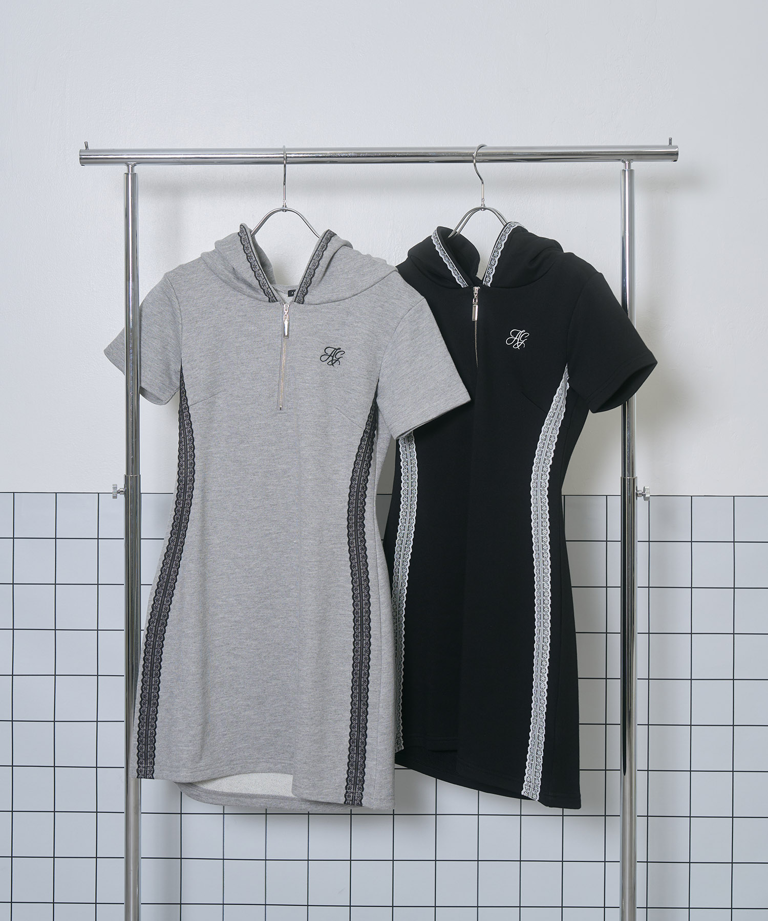 レースラインフーディワンピ