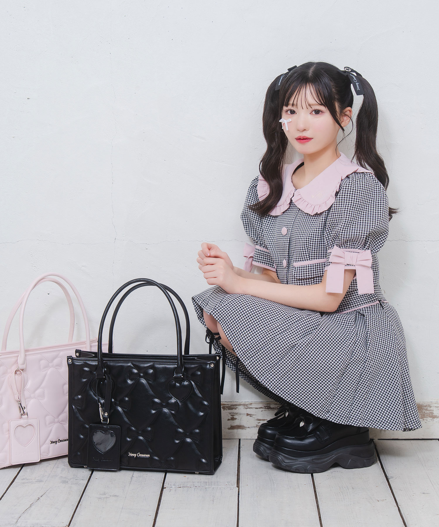 定期入れ付きキルティングトート