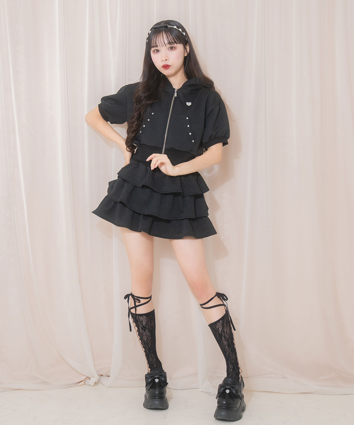 ロゴプレートパーカーセットアップ