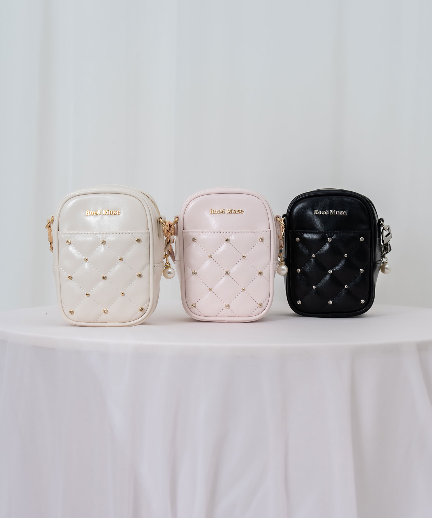 再入荷アイテム plush doll APARTMENT BUNNY – pouch carrying ぬいぐるみ