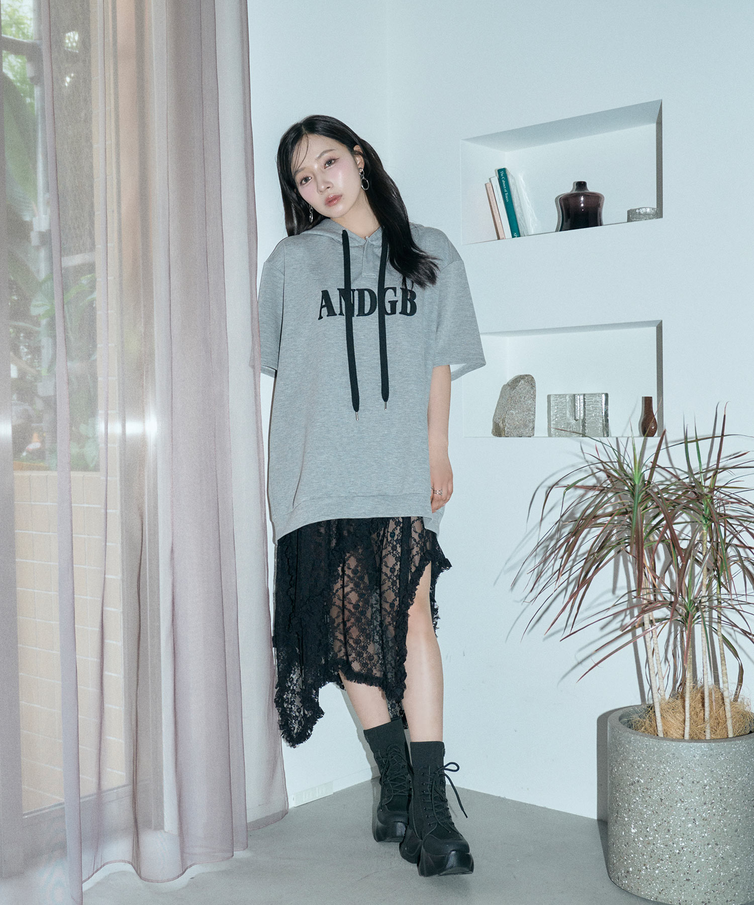 UNISEX ポンチプルパーカー – BUNNY APARTMENT