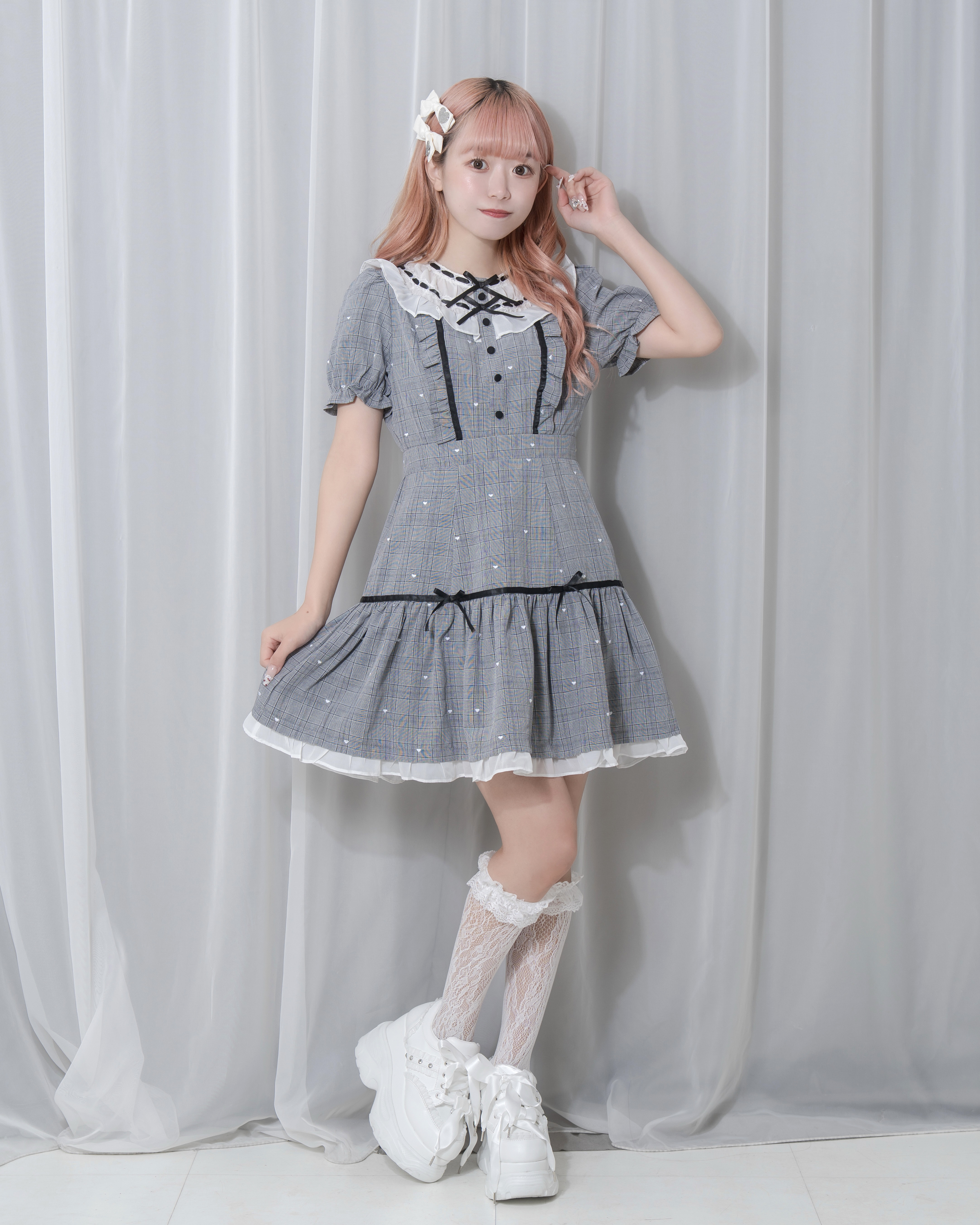 ハートドット刺繍チェックワンピース – BUNNY APARTMENT