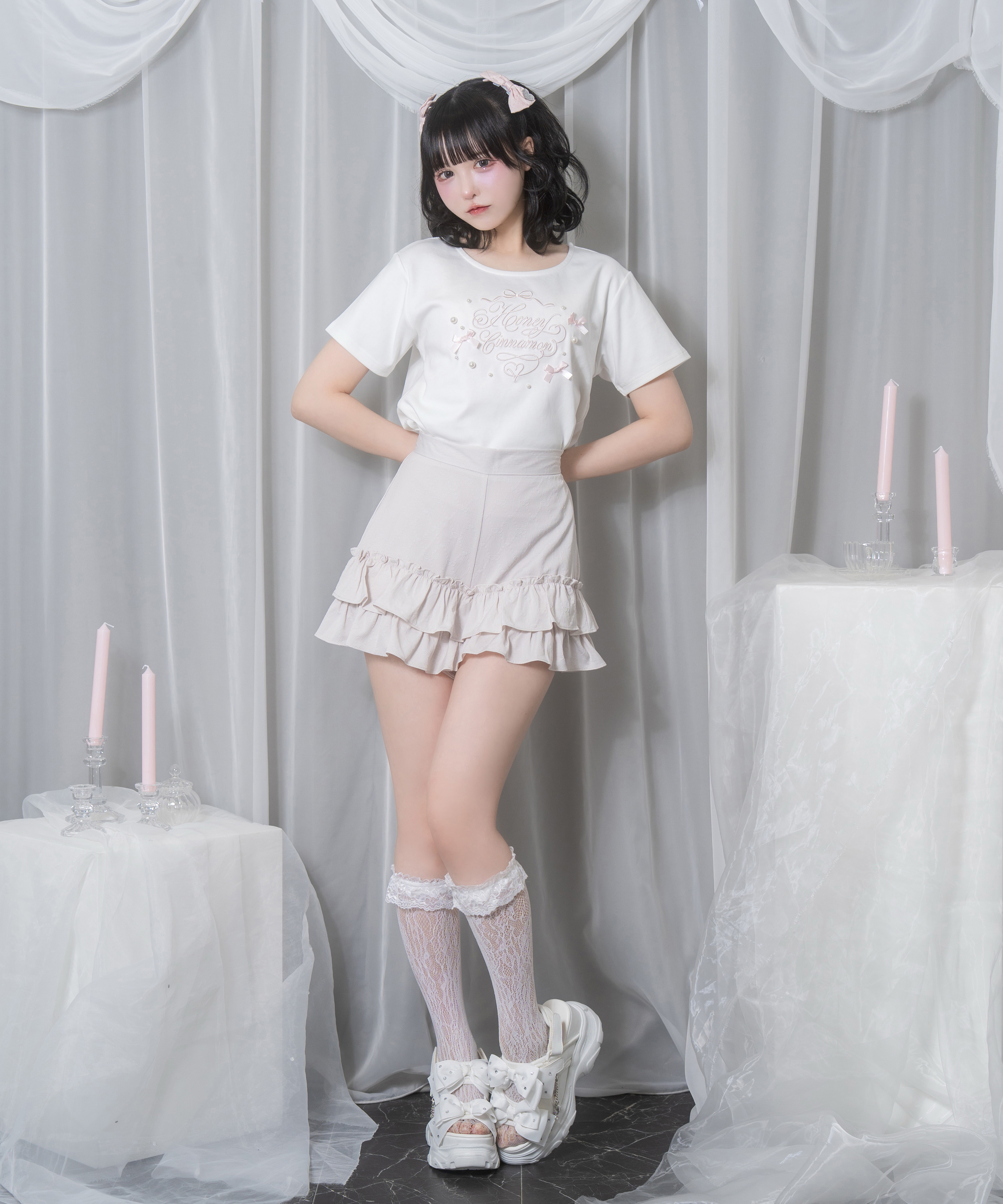 ロゴ刺繍リボンパールTシャツ