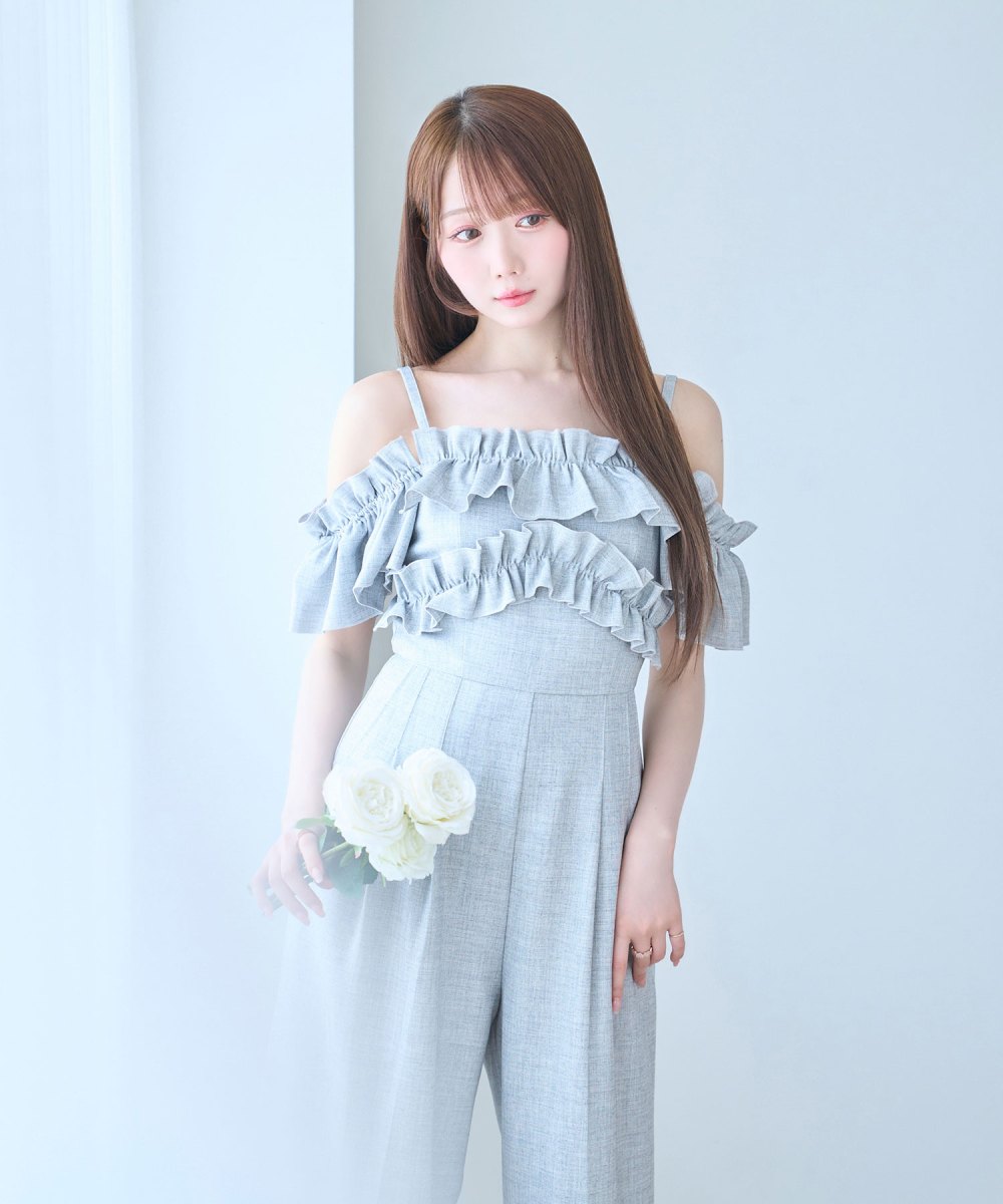 off shoulder frills romper