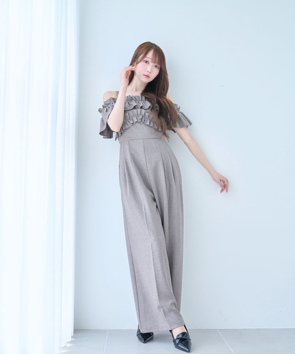 off shoulder frills romper