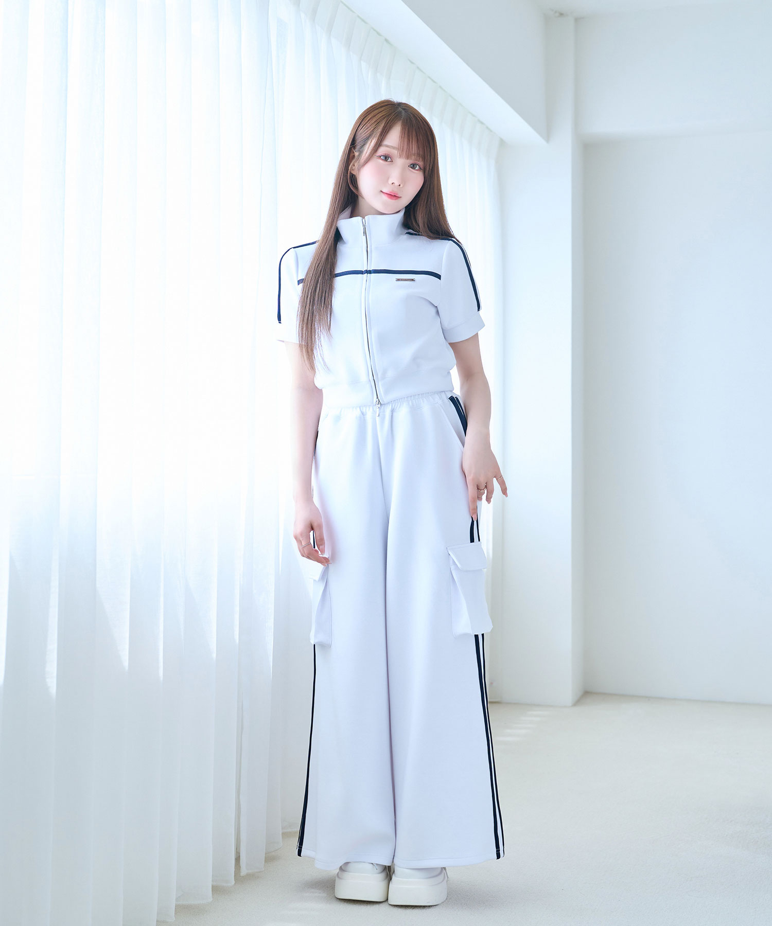 Rosé Muse – BUNNY APARTMENT