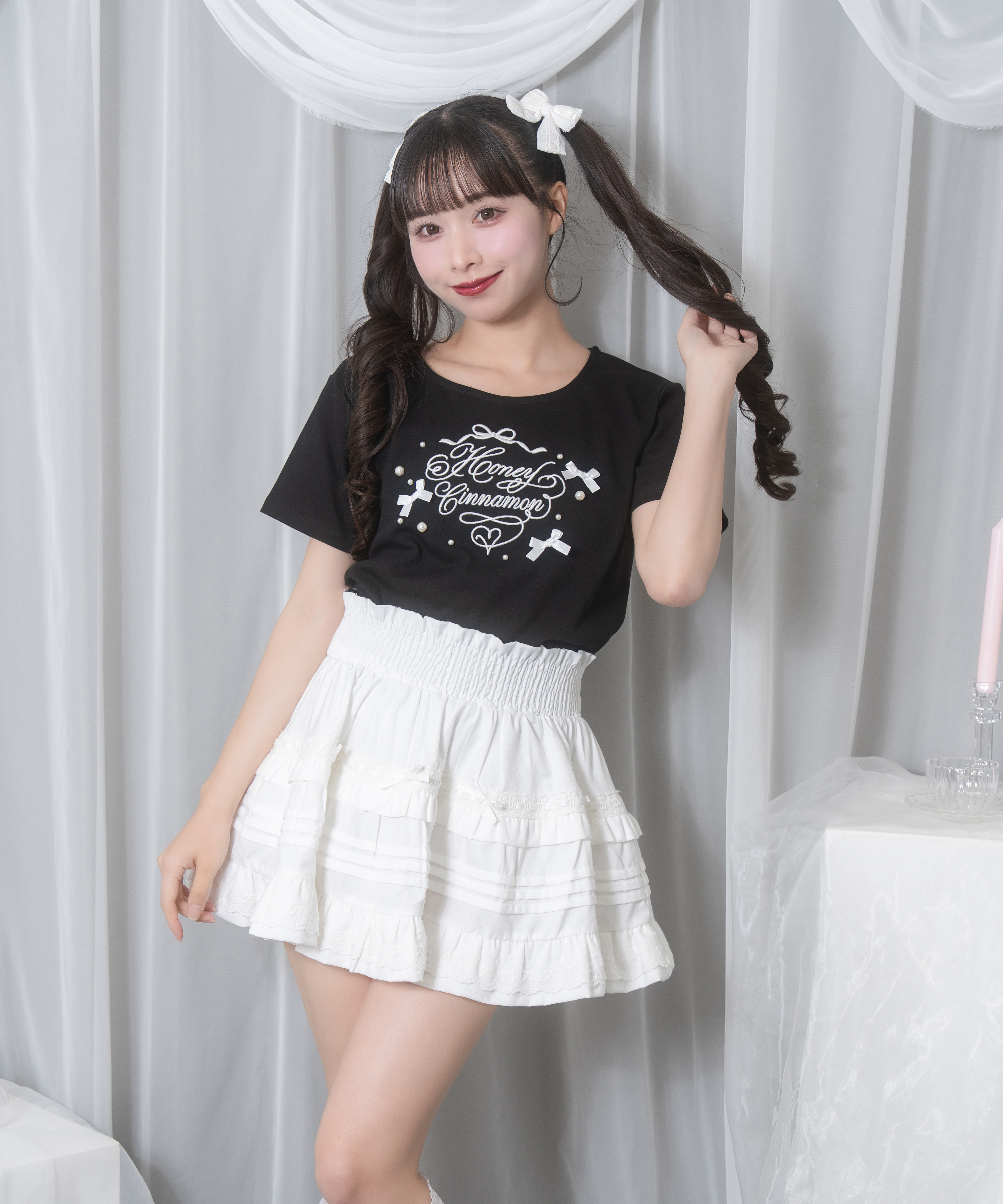 ロゴ刺繍リボンパールTシャツ