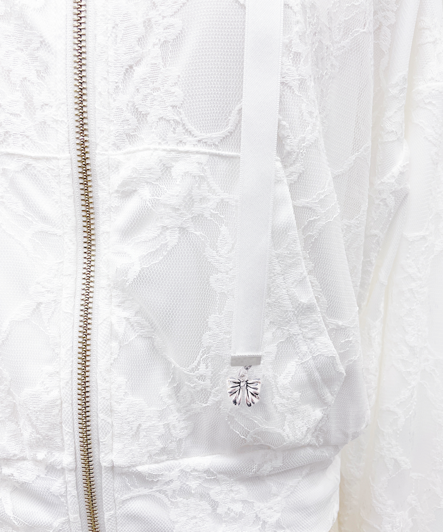 リボンチャームレースパーカー