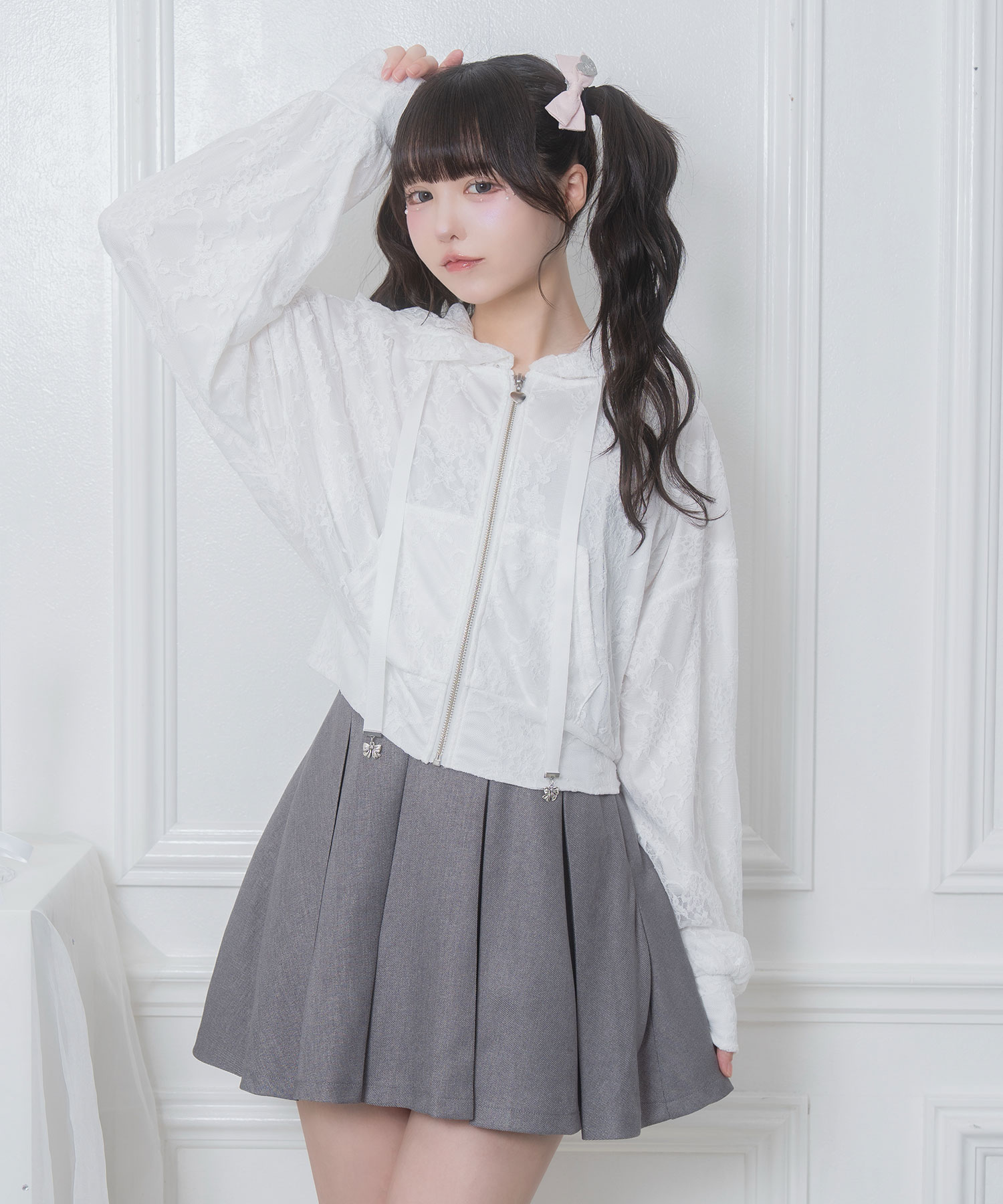 リボンチャームレースパーカー