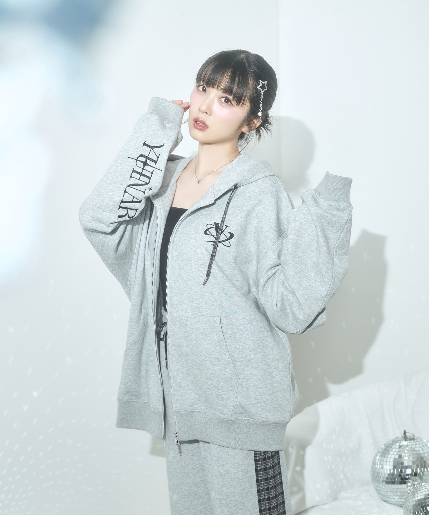 エンブロイダリー パーカー YU253CS0901_1.jpg