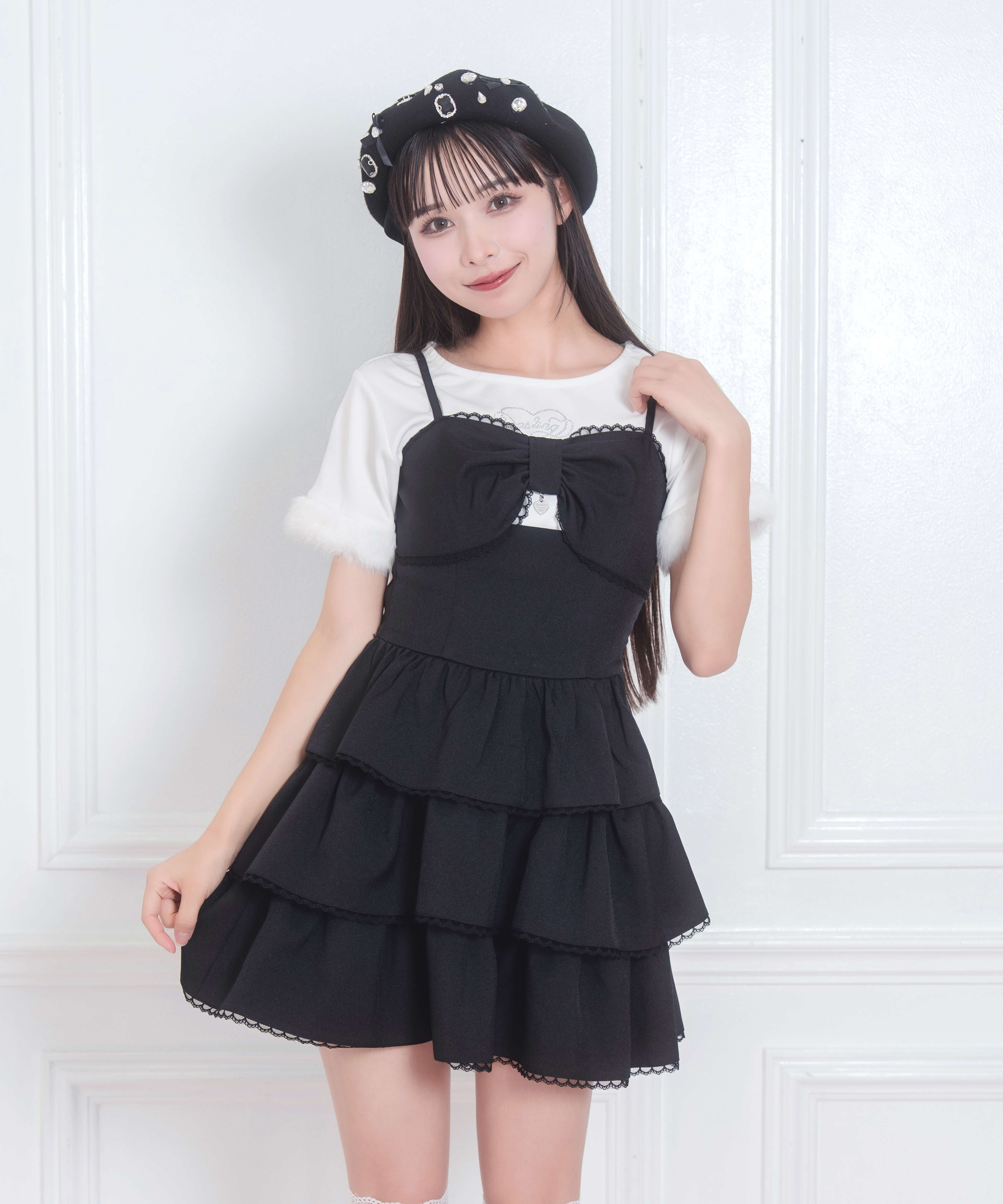 【新品☆未使用☆激安価格】 Rmine ジャンパースカート 黒 フリル 可愛い リボンロゴチャーム3段フリルジャンスカ – BUNNY APARTMENT