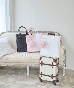Heart quilted lightweight tote