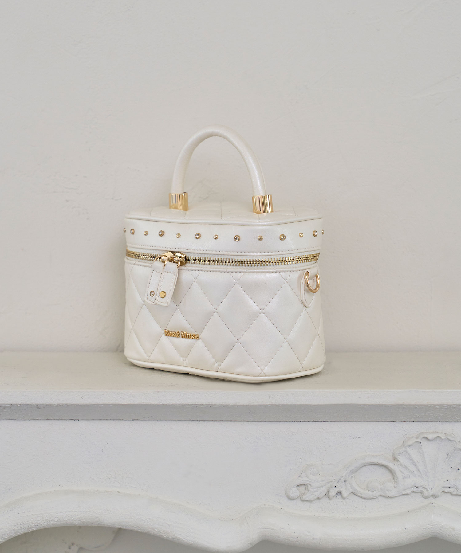 Mini vanity with detachable fur handle