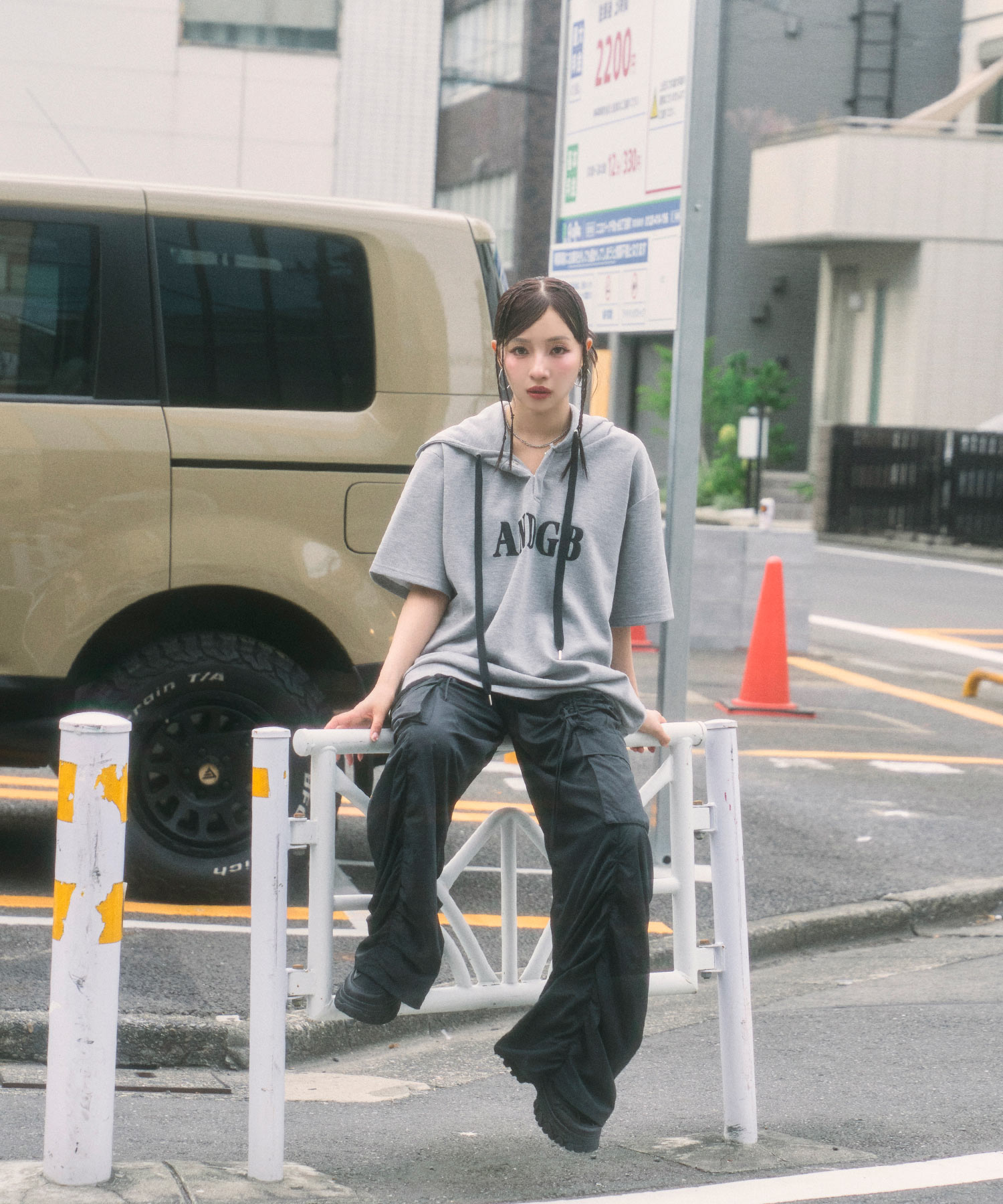 ※注意※落札せずにコメント下さい 木製ハンガーアイボリークリーミーホワイト57本 楽天市場】木製ハンガー クリップ付 スカート・ズボン用 33×高