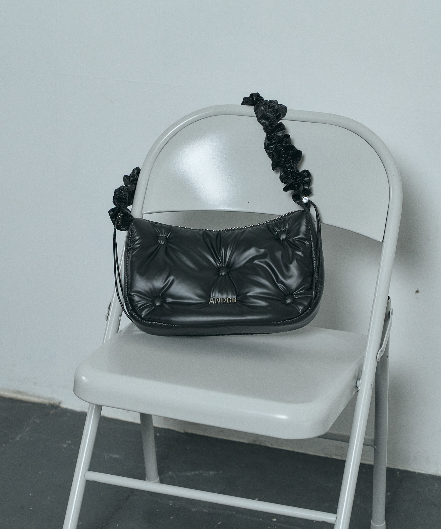 ギャザーパフィーショルダーバッグ