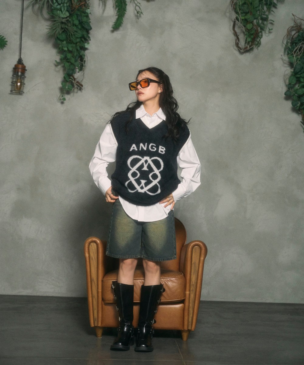 UNISEX エンブレムシャギーベスト