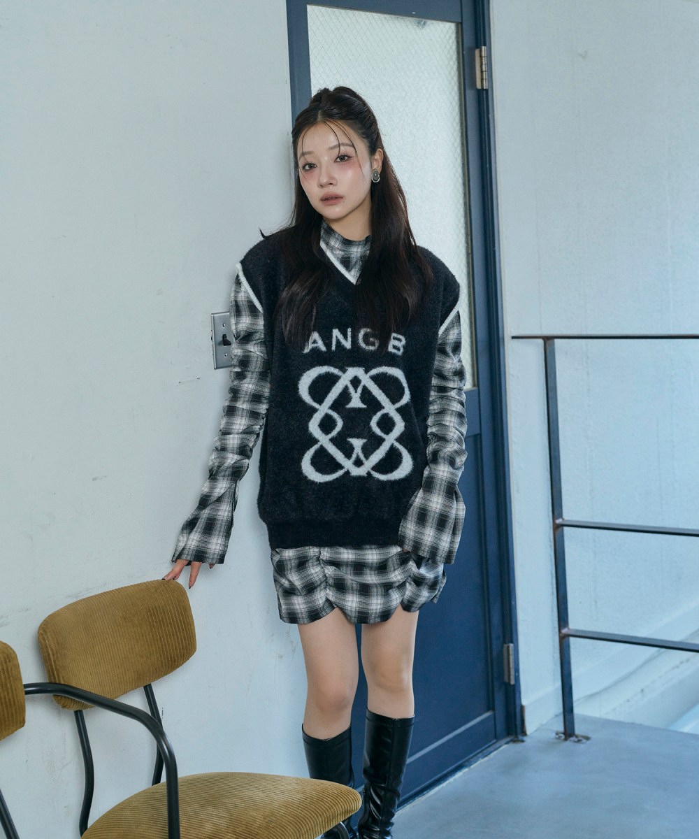UNISEX エンブレムシャギーベスト