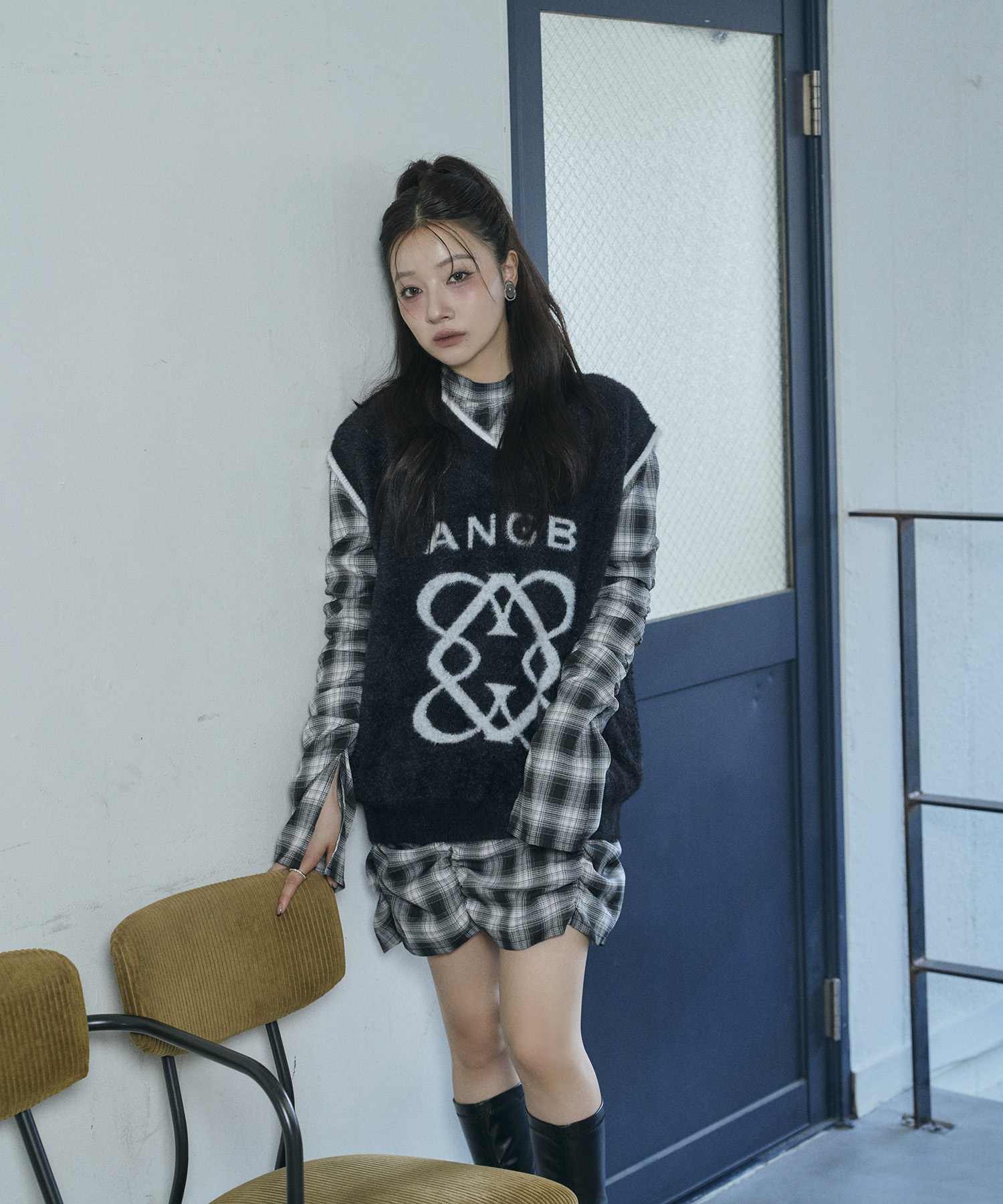 UNISEX エンブレムシャギーベスト