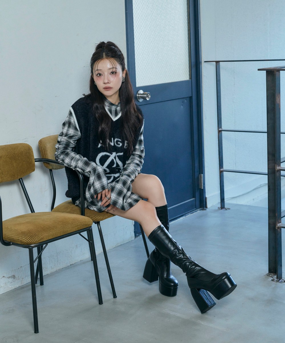 UNISEX エンブレムシャギーベスト