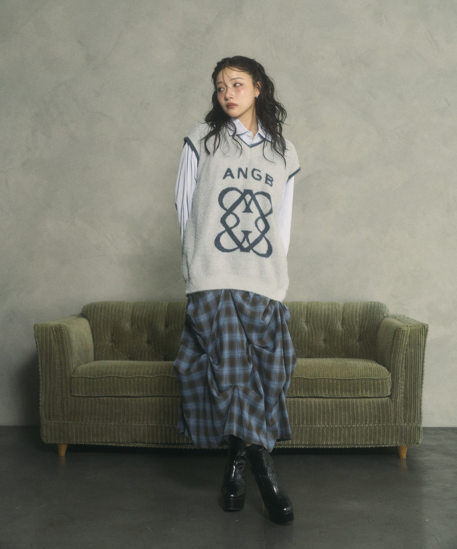 UNISEX エンブレムシャギーベスト – BUNNY APARTMENT