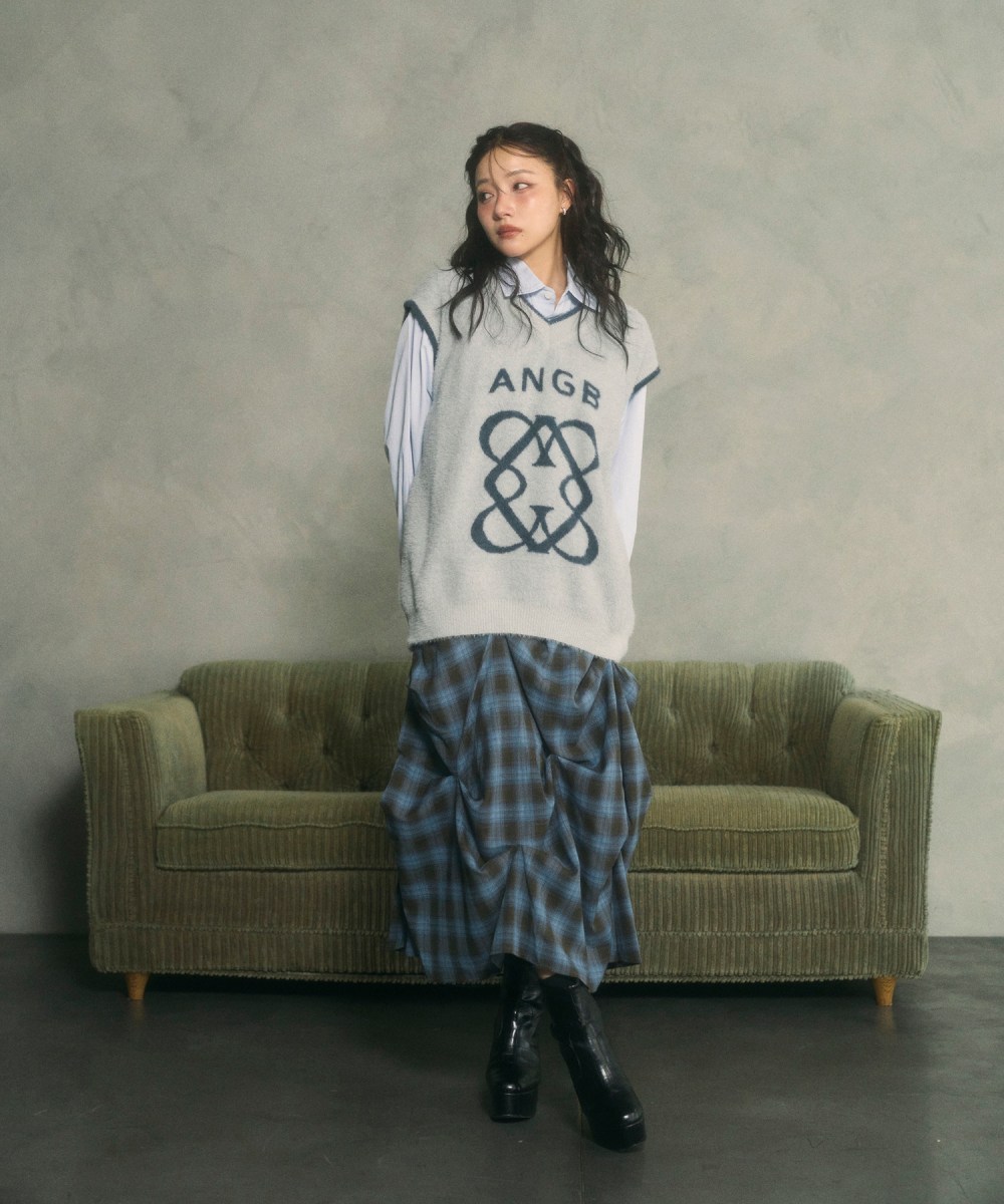 UNISEX エンブレムシャギーベスト