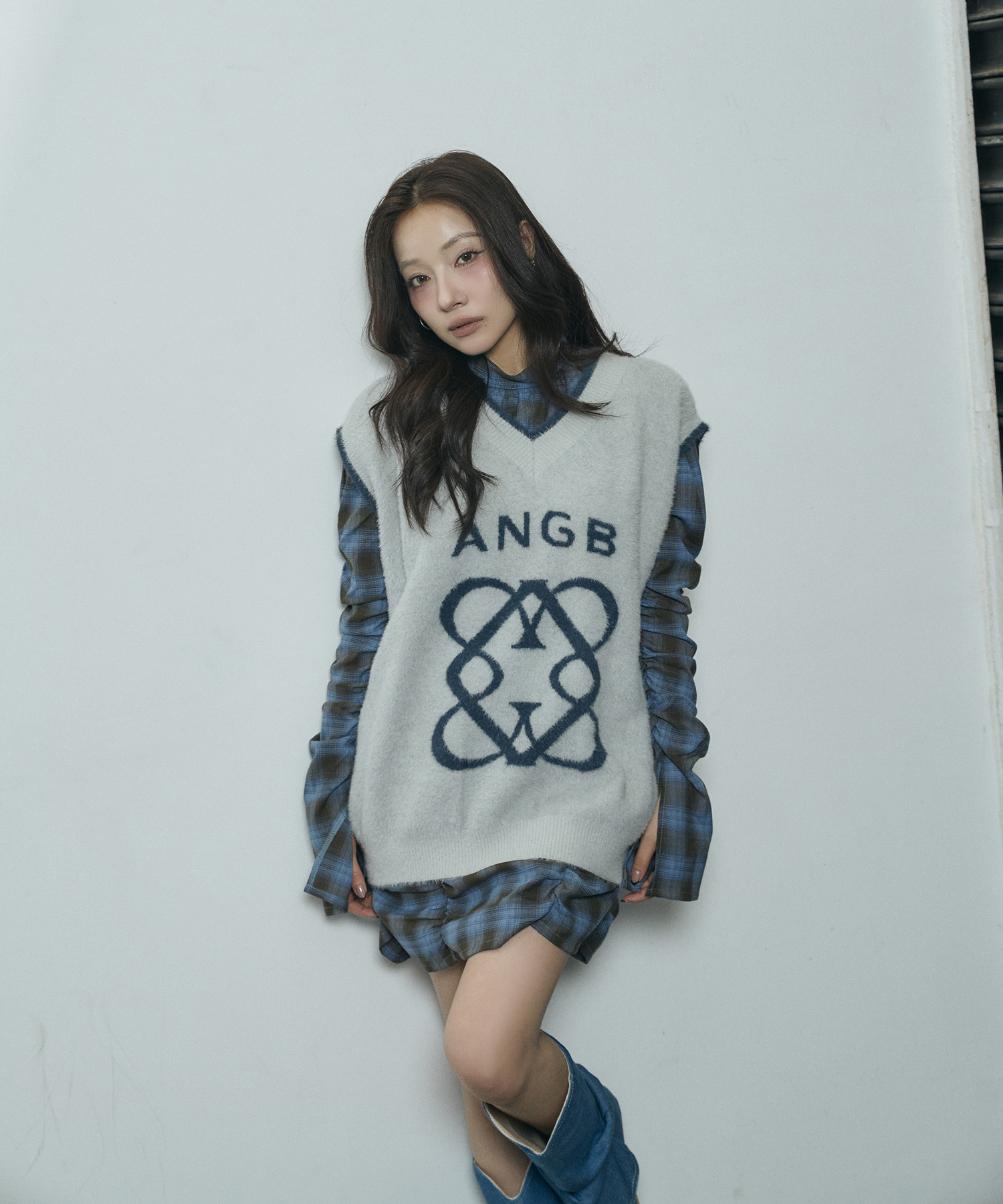 UNISEX エンブレムシャギーベスト