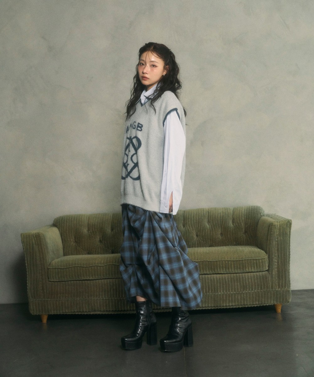 UNISEX エンブレムシャギーベスト
