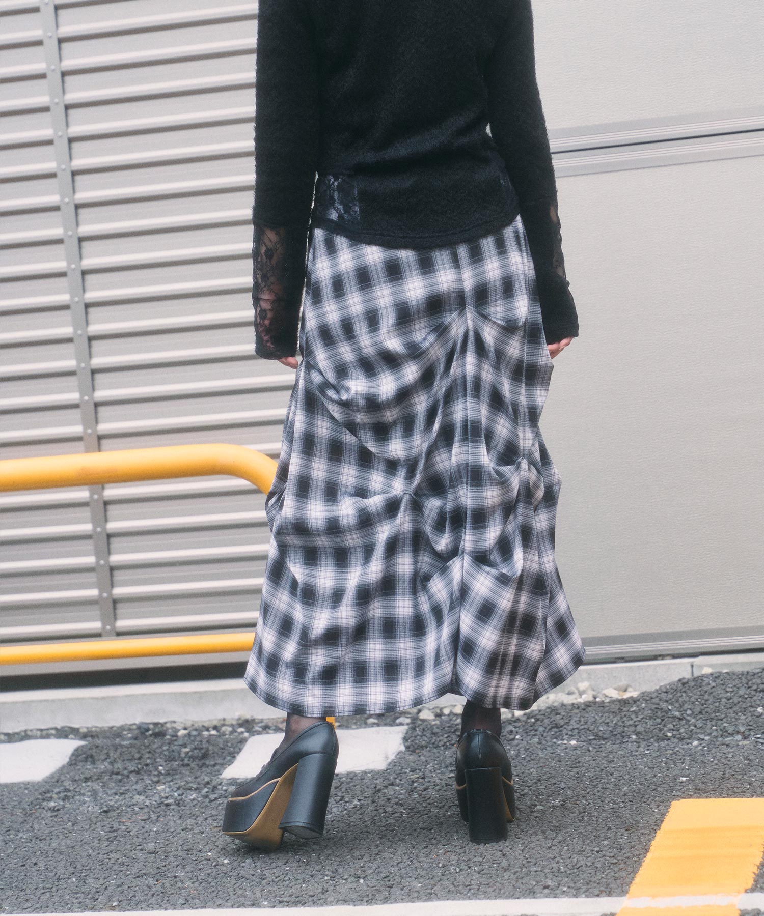 チェックランダムピックスカート