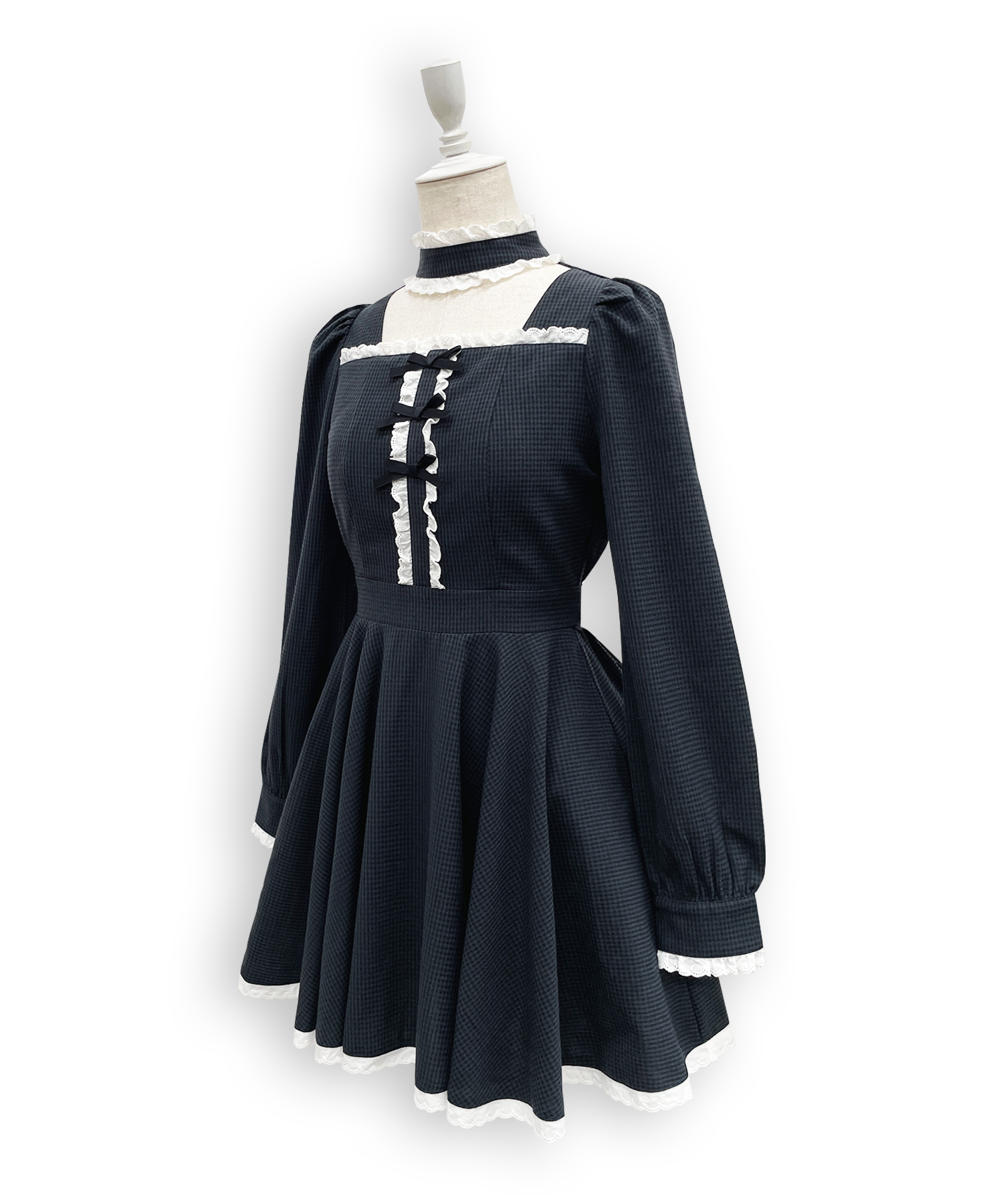 コットンレースデコルテ開きワンピース