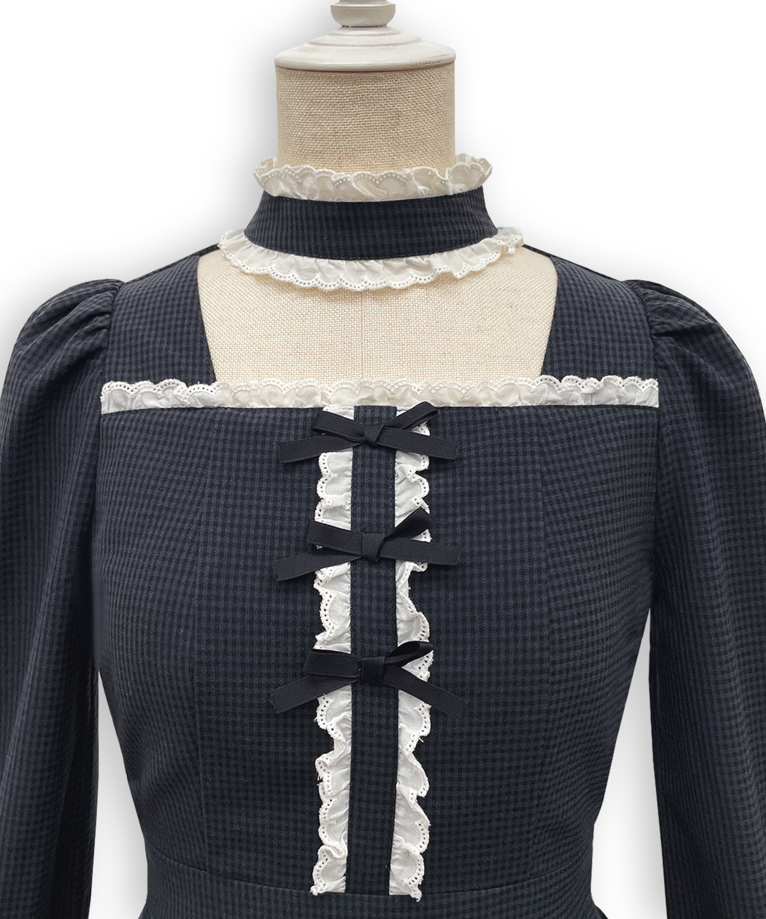 コットンレースデコルテ開きワンピース