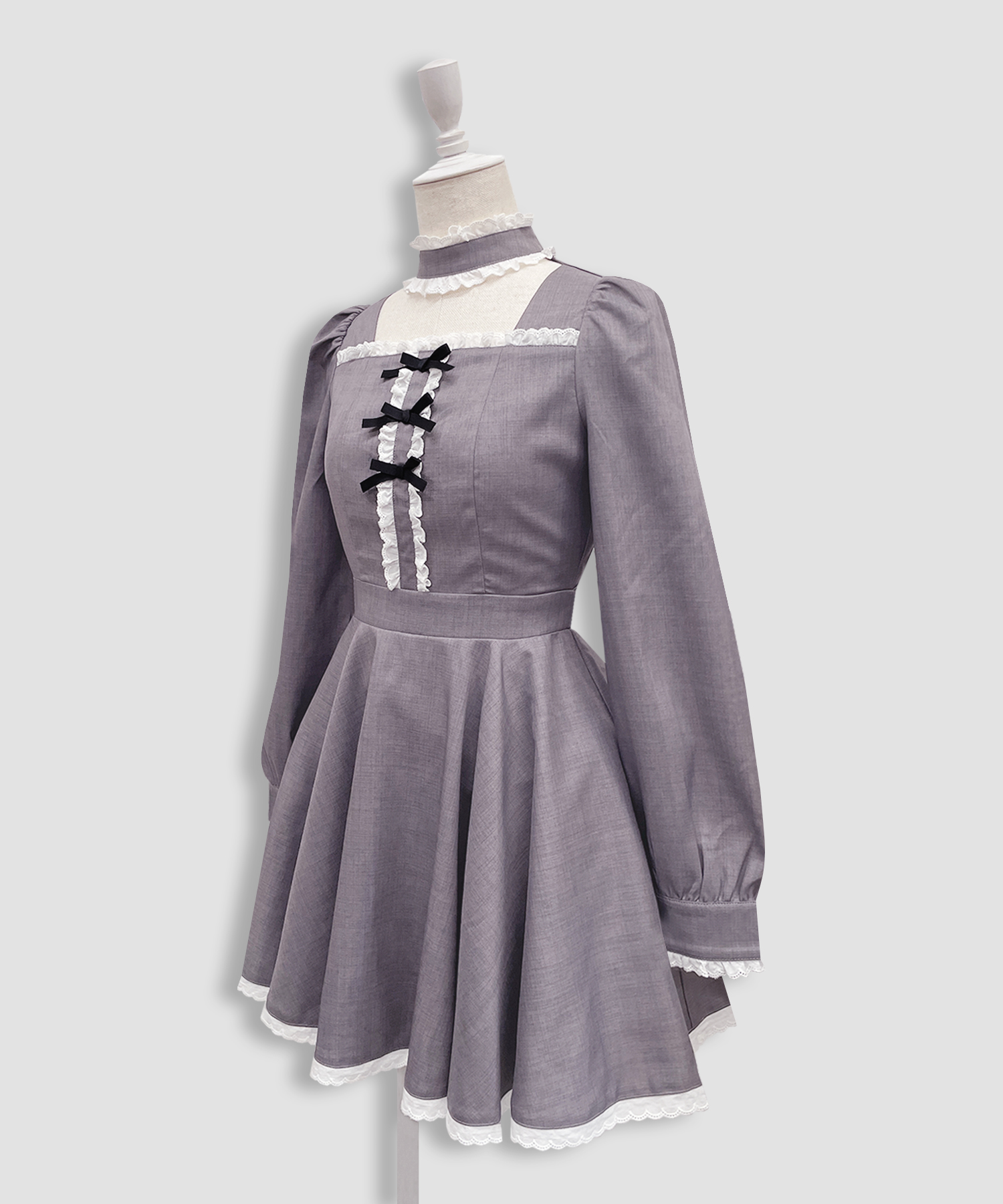 コットンレースデコルテ開きワンピース