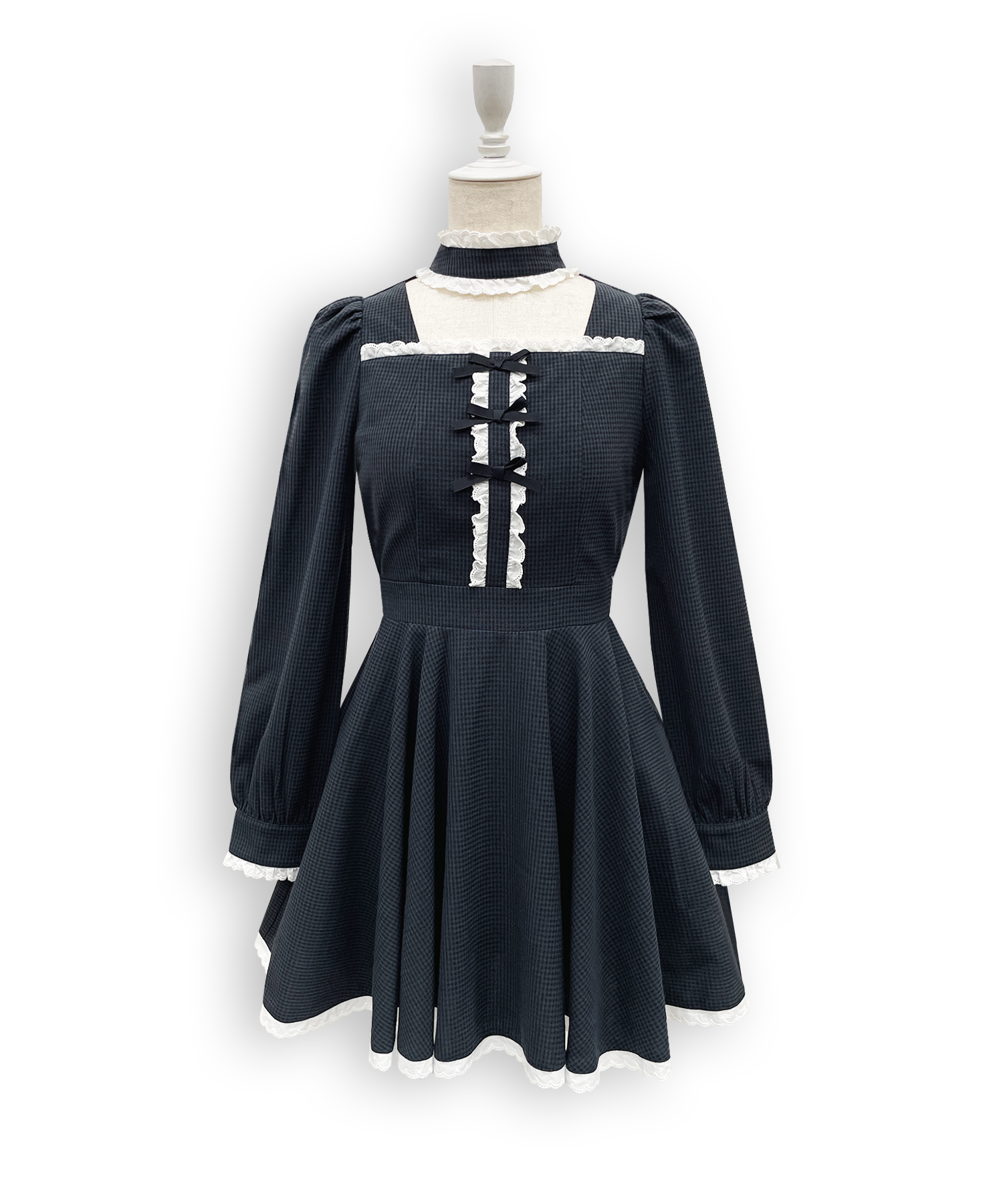 コットンレースデコルテ開きワンピース