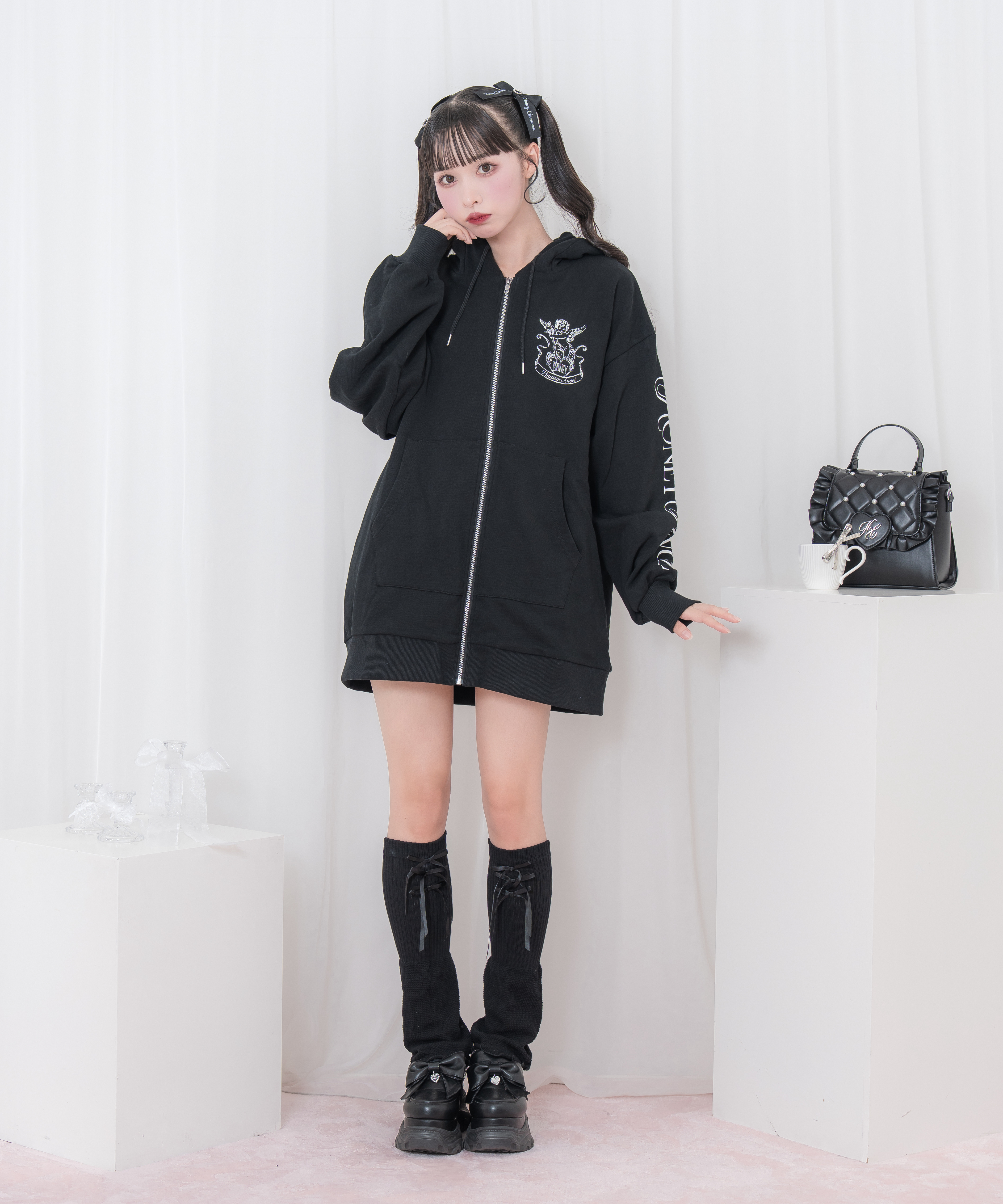 エンジェルソードプリントパーカー – BUNNY APARTMENT