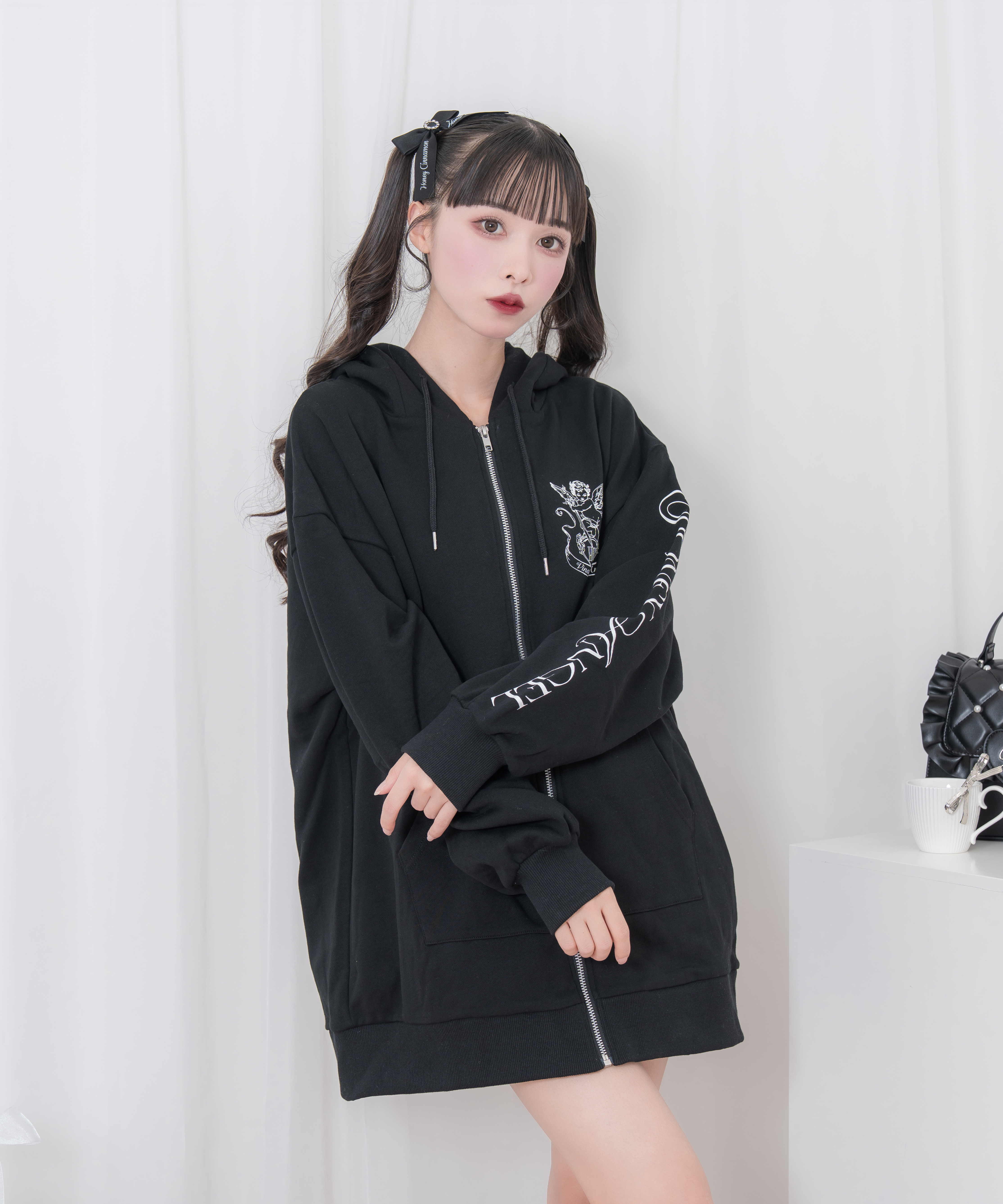 エンジェルソードプリントパーカー – BUNNY APARTMENT