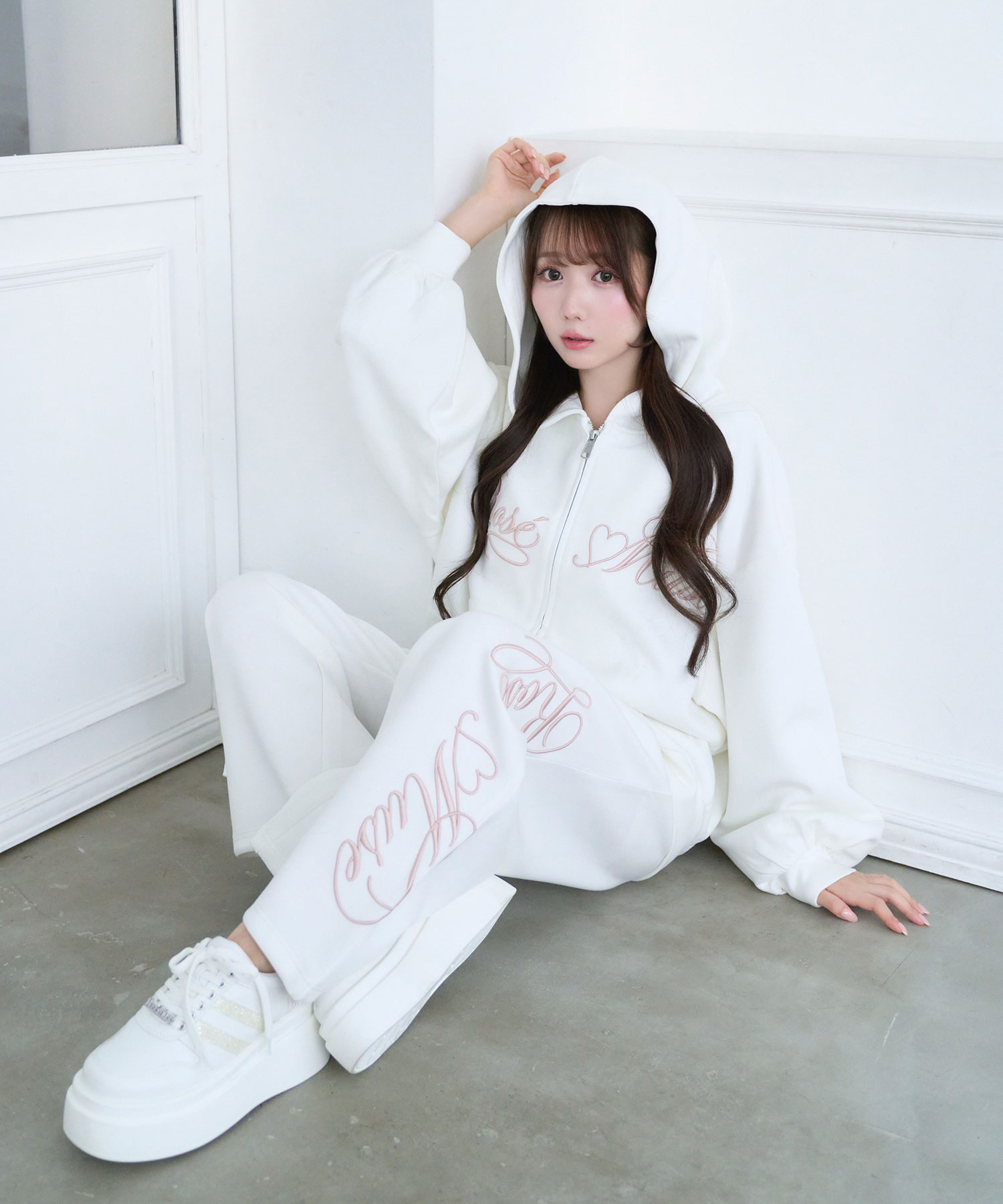 Logo 3d embroidery hoodie – BUNNY APARTMENT