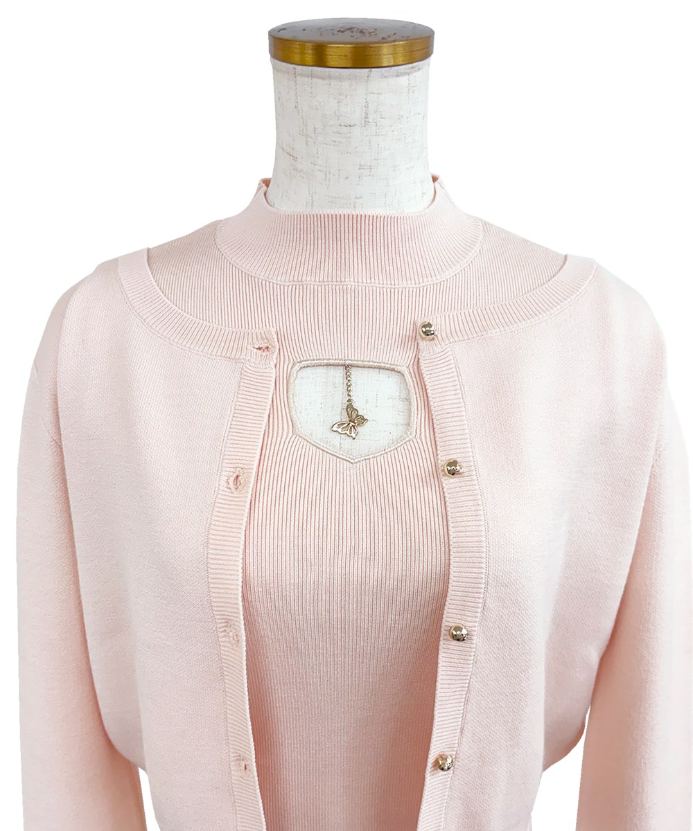 Chest charm Ens. knit tops