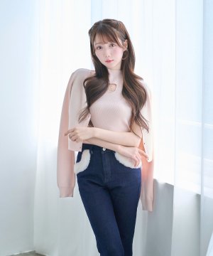 Chest charm Ens. knit tops