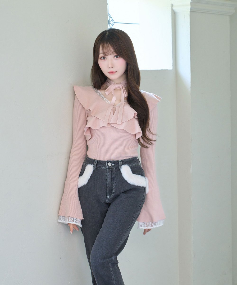 Ruffle collar knit tops