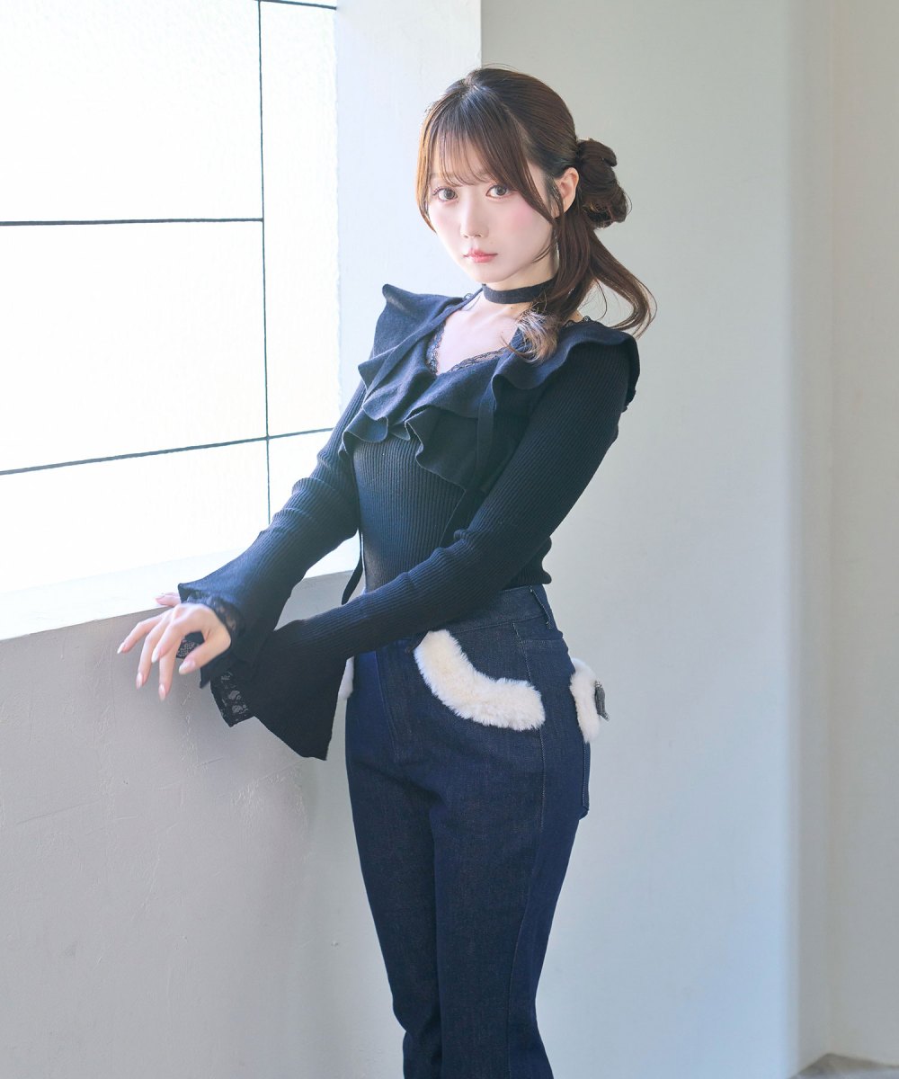 Ruffle collar knit tops