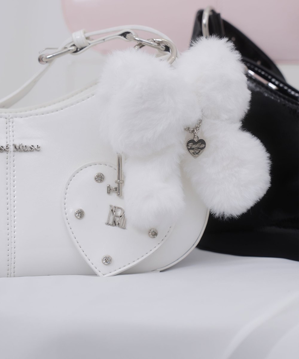 Shoulder bag with many charm – BUNNY APARTMENT