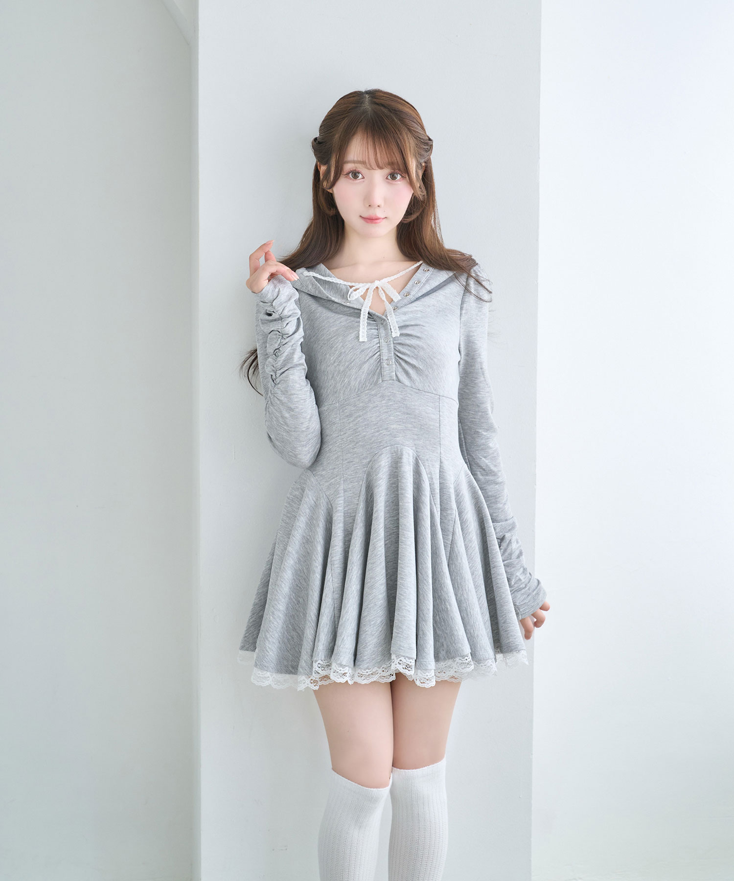 ❤️24秋冬新作 新品♡ SelfPortrait 白ミニワンピース♡　C51 セルフポートレイト通販【self-portrait STYLE】