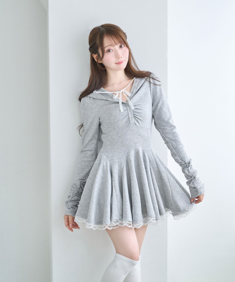 Hoodie OP with shorts