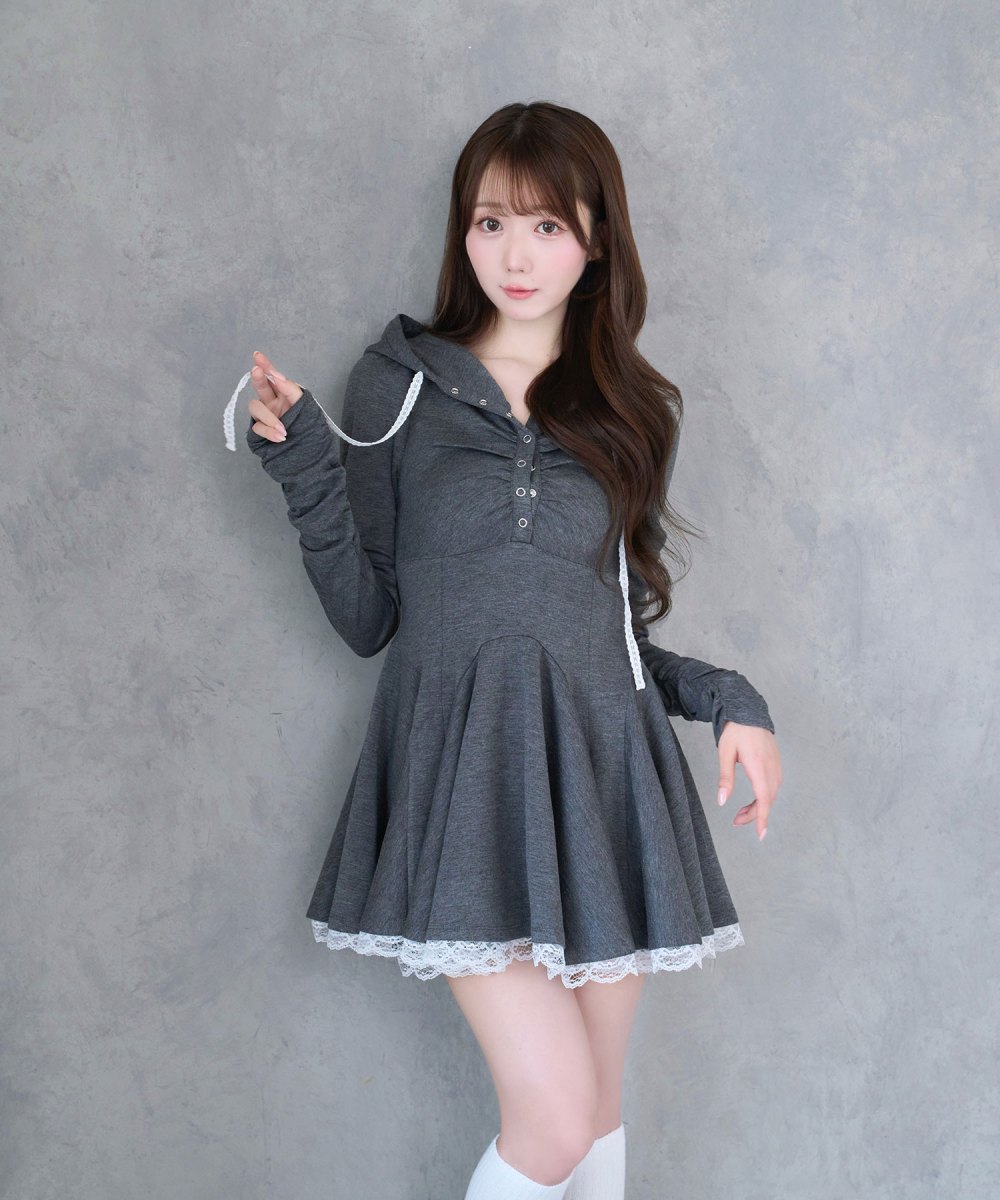Hoodie OP with shorts