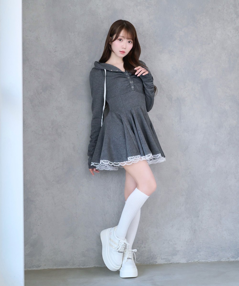 Hoodie OP with shorts
